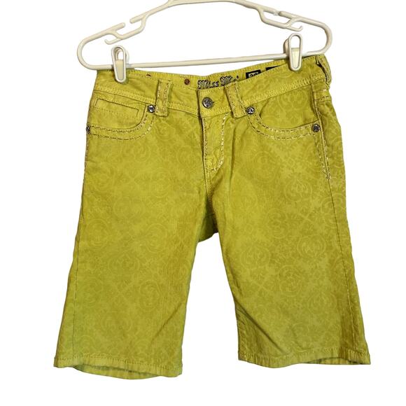 Miss Me Cargo Bermuda Shorts Yellow Size 28 CP4021m3 Like New - Picture 3 of 13